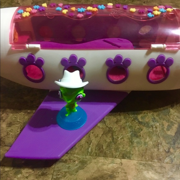 Littlest Pet Shop Plane with Turtle - Picture 2 of 6